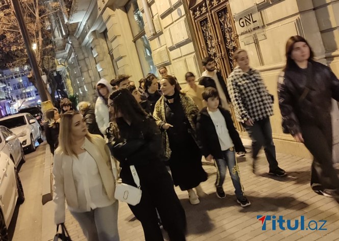  İllərdir yoxa çıxan məşhur xanım müğənni Bakıda BELƏ GÖRÜNTÜLƏNDİ - FOTOLAR 