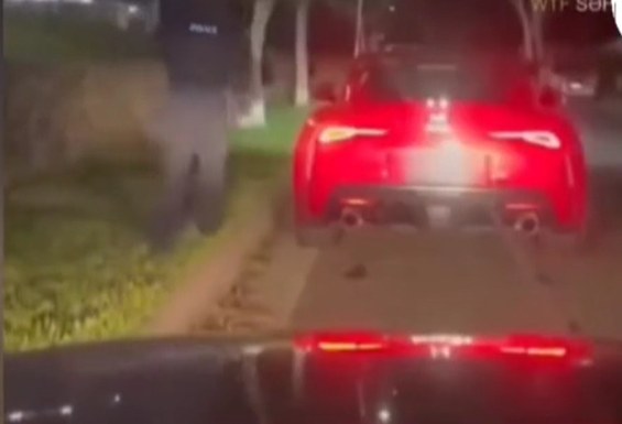  Yol polisi qayda pozan kişini saxladı: Yanındakı qadının arvadı olduğun gördü + VİDEO 