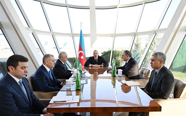  İlham Əliyev təcili müşavirə keçirdi - FOTO 