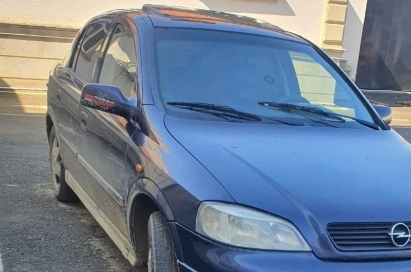  Maşından 2 kişinin meyiti tapıldı  