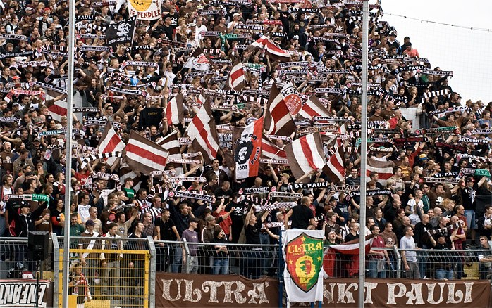  13 il sonra Bundesliqaya qayıtdı  
