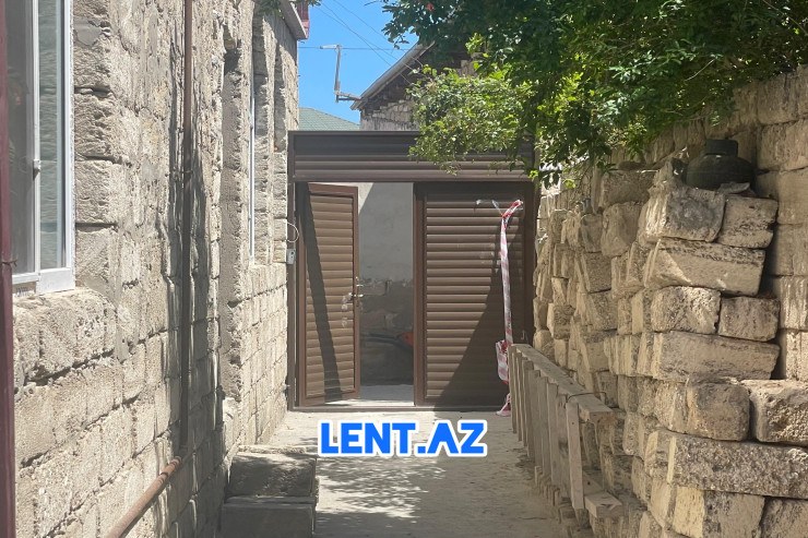  Bakıda 3 polisi bu evdə öldürüblər - Hadisə yerindən görüntülər - VİDEO/FOTO 