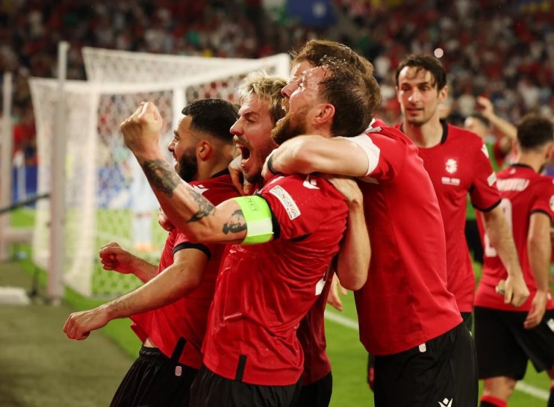 Gürcüstan millisi Ronaldolu Portuqaliyaya 
