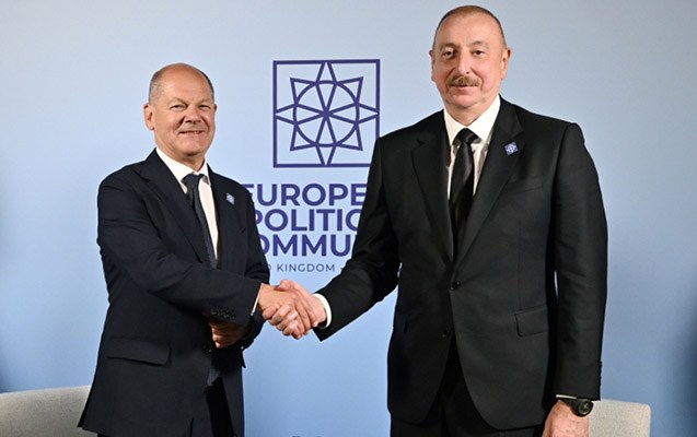  Şolts İlham Əliyevə zəng etdi 