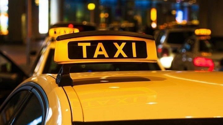  Bakıda taksiyə minən qadın aparıcının BAŞINA İŞ GƏLDİ - Telefonun niyə sındırdı? + FOTO 