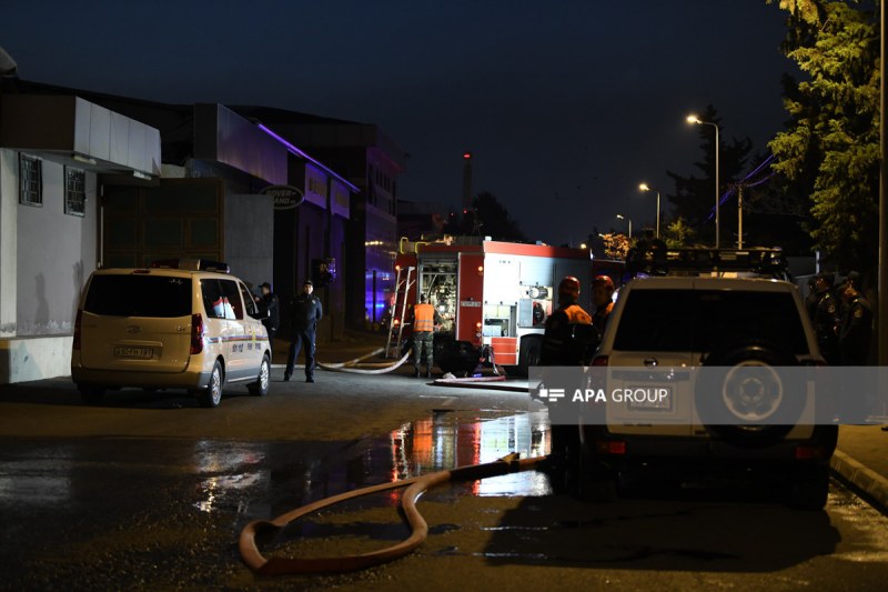  Bakıda yanan məşhur hotel imiş - FOTO 