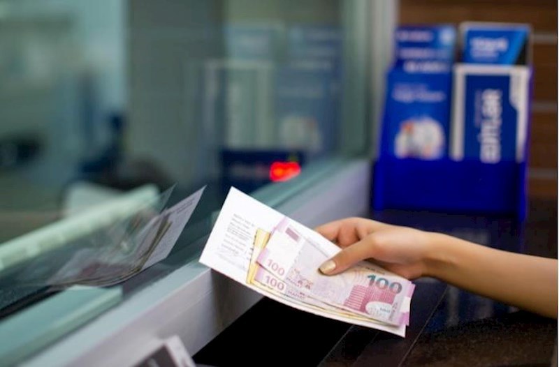  Azərbaycanda banka KREDİTİ OLANLARA XOŞ XƏBƏR - Faizlər... 