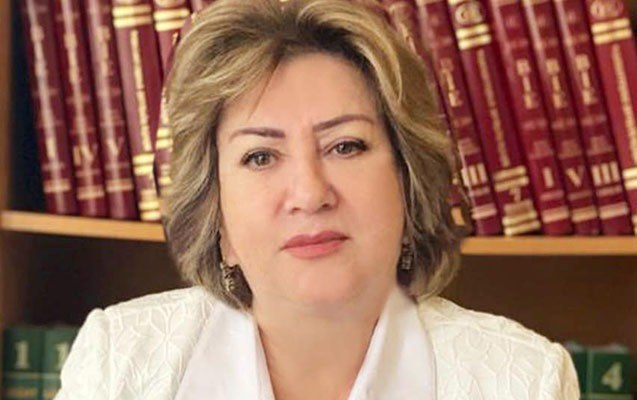  Maşınını xadimələrə yudurdan direktor işdən çıxarıldı 